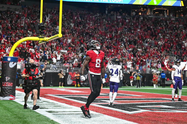 ATLANTA, GA - OCTOBER 11: Atlanta tight end Kyle Pitts (8) reacts after catching a touchdown pass during the NFL, American Football Herren, USA game between the Baltimore Ravens and the Atlanta Falcons on October 11th, 2026 at Mercedes-Benz Stadium in Atlanta, GA. (Photo by Rich von Biberstein Icon Sportswire) NFL: OCT 11 Ravens at Falcons EDITORIAL USE ONLY Icon261011001