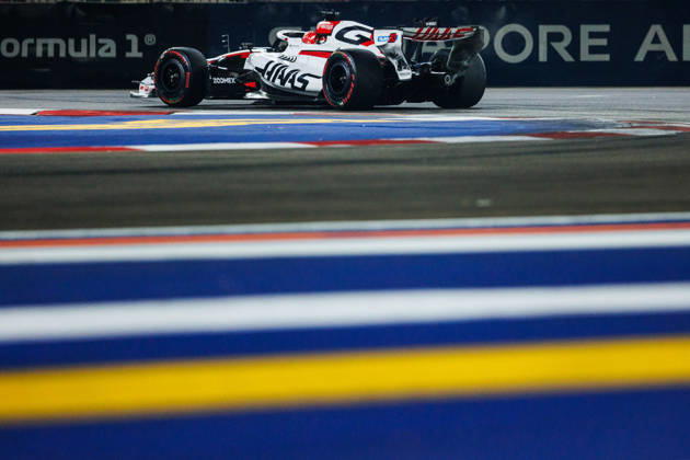 October 11, 2026, Singapore, Singapore: Esteban Ocon of France drives the (31) TGR Haas F1 Team VF-26 during the F1 Grand Prix of Singapore at the Marina Bay Street Circuit. Formula 1, Singapore Grand Prix 2026 Race - 11 Oct 2026 - ZUMAs197 20261011_aaa_s197_840 Copyright: xGeorgexHitchensx