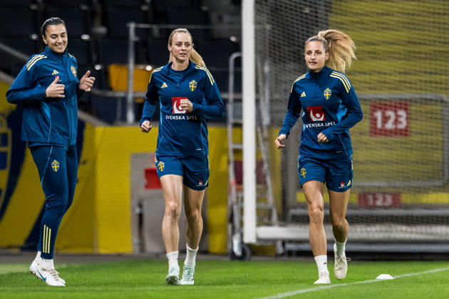 October 12, 2026: Goalkeeper Zecira Musovic, Amanda Ilestedt, and Nathalie Björn of the Swedish women’s national soccer team during a training session on October 12, 2026 in Stockholm. Photo by Emma Wallskog, BILDBYRAN, code EW JZ0768. soccer, football, soccer, World Cup qualifiers, FIFA Women’s World Cup qualifiers, training, Sweden, women’s soccer Copyright: EMMAxWALLSKOG BB261012EW006