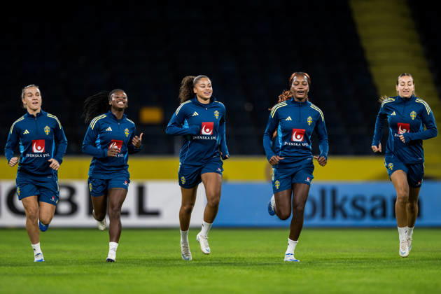 October 12, 2026: Julia Zigiotti, Monica Jusu Bah, Felicia Schröder, Evelyn Ijeh, and Rosa Kafaji of the Swedish women’s national soccer team during a training session on October 12, 2026 in Stockholm. Photo by Emma Wallskog. BILDBYRAN code EW JZ0768. soccer, football, soccer, World Cup, qualifiers, FIFA Women’s World Cup, qualifier, training, Sweden, women’s, BBENG Copyright: EMMAxWALLSKOG BB261012EW007