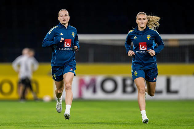 October 12, 2026: Anna Anvegard and Amanda Nildén of the Swedish women’s national soccer team during a training session on October 12, 2026 in Stockholm. Photo by Emma Wallskog. BILDBYRAN code EW JZ0768 soccer football fotball World Cup qualifiers FIFA Women’s World Cup qualifier qualifier training practice Sweden women’s national team  Copyright: EMMAxWALLSKOG BB261012EW009