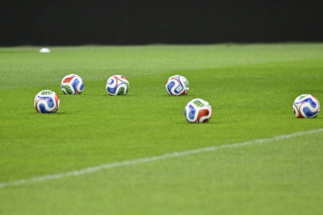 STOCKHOLM, SWEDEN 20261012 Soccer balls on the field as the women s national soccer team trains ahead of the World Cup playoff match against Lithuania STOCKHOLM, SWEDEN x10050x  Copyright: xPontusxLundahl TTx VM-PLAYOFF SVERIGE-LITAUEN