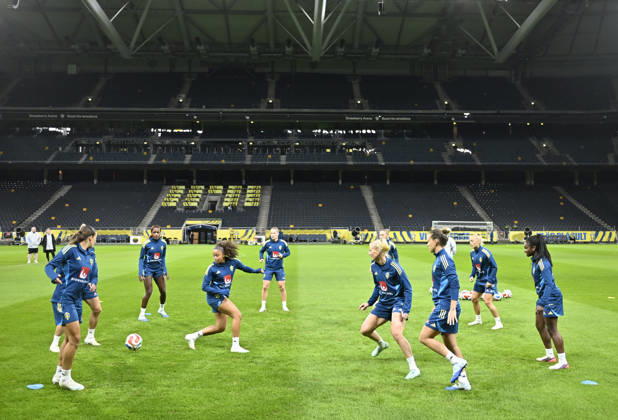STOCKHOLM, SWEDEN, October 12, 2026: Felicia Schröder and others as the women s national soccer team trains at Strawberry Arena ahead of the World Cup playoff match against Lithuania. STOCKHOLM, SWEDEN x10050x  Copyright: xPontusxLundahl TTx WORLD CUP PLAYOFF SWEDEN-LITHUANIA