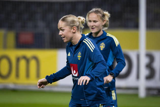 STOCKHOLM, SWEDEN, 20261012 Soccer player Hanna Lundkvist on the field as the Swedish women s national soccer team trains at Friends Arena ahead of the World Cup playoff match against Lithuania STOCKHOLM SWEDEN x10050x  Copyright: xPontusxLundahl TTx INFÖR VM-PLAYOFF SVERIGE-LITAUEN