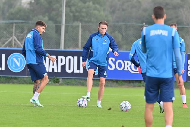 Foto IPP Felice De Martino Castel Volturno (Ce) 12 10 2026 Allenamento Napoli pre gara Champions League con il Villareal Nella foto: Scott McTominay Italy Photo Press World Copyright Castel Volturno italy ITALY  Copyright: xR4924_italyphotopressx
