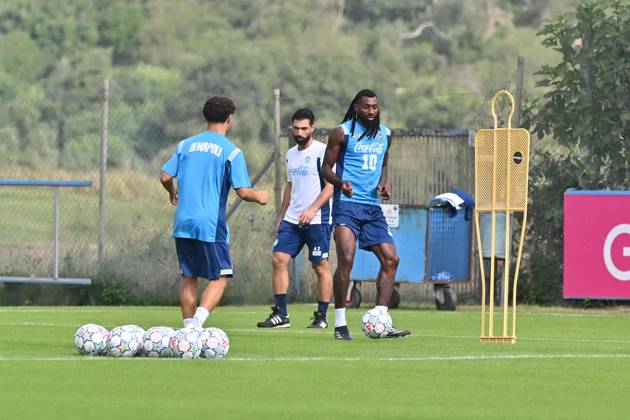 Foto IPP Felice De Martino Castel Volturno (Ce) 12 10 2026 Allenamento Napoli pre gara Champions League con il Villareal Nella foto: Frank Zambo Anguissa Italy Photo Press World Copyright Castel Volturno italy ITALY  Copyright: xR4924_italyphotopressx