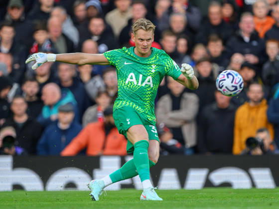 10 October 2026 - Manchester United, ManU v Tottenham Hotspur - Premier League League - Old Trafford - Manchester. Manchester United v Tottenham Hotspur - Premier League League - Old Trafford - Manchester. Tottenham goalkeeper Antonin Kinsky. Picture : Mark Pain MANCHESTER England Copyright: xMarkxPainx