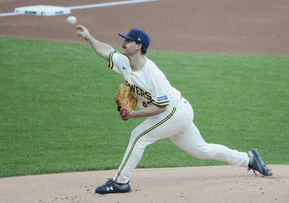 Milwaukee Brewers starting pitcher Logan Henderson (43) throws against the Los Angeles Dodgers in game two of the MLB, Baseball Herren, USA National League Championship Series at American Family Field in Milwaukee, Wisconsin, on Monday, October 12, 2026.  MIL20261012701 TANNENxMAURY