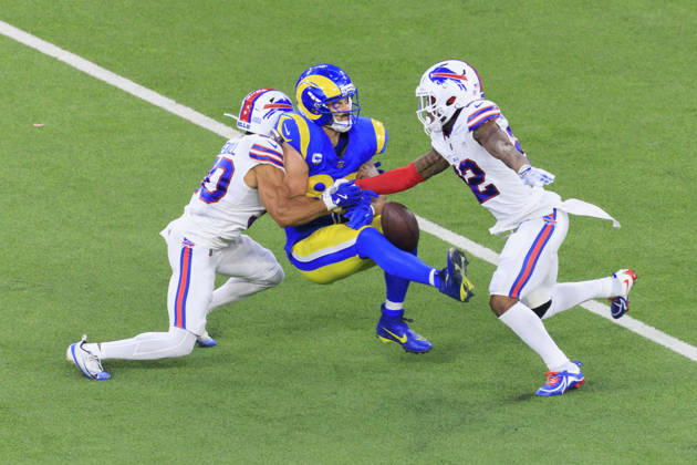 October 12, 2026, Inglewood, California, USA: 22 CJ Gardner-Johnson, S of the Buffalo Bills is charged with a penalty for unnecessary roughness on 89 Tyler Higbee, TE of the Los Angeles Rams during their regular NFL, American Football Herren, USA season game on Monday October 12, 2026 at SoFi Stadium in Inglewood, California. ARIANA RUIZ PI Rams Vs. Bills - ZUMAp124 20261012_zaa_p124_039 Copyright: xArianaxRuizx