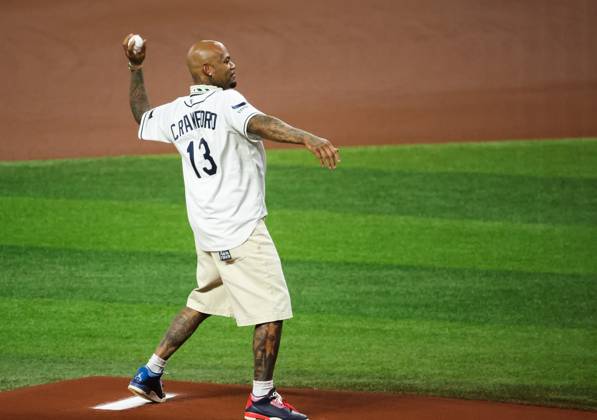 October 12, 2026, St. Petersburg, Florida, USA: Tampa Bay Rays legend Carl Crawford as he thrown the first pitch before the Rays take on Cleveland Guardians during the American League Championship Series game 1 at Tropicana Field on Monday, Oct. 12, 2026 in St. Petersburg. St. Petersburg USA - ZUMAs70_ 0869261313st Copyright: xDirkxShaddx