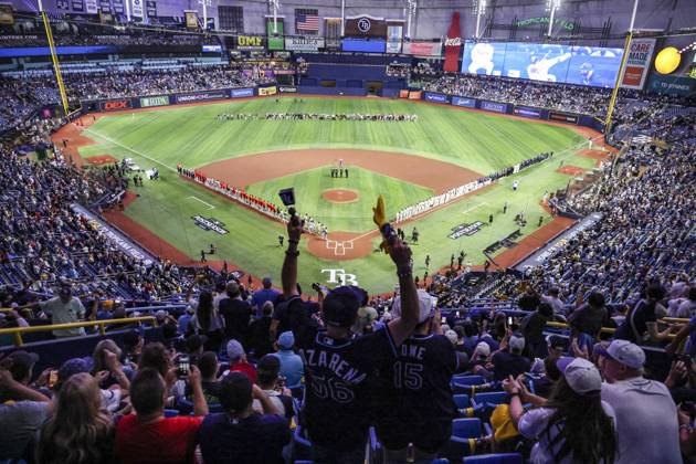 October 12, 2026, St. Petersburg, Florida, USA: Tampa Bay Rays fans cheer from the 300 Level as players are introduced before the star of Game 1 of the American League Championship Series between the Tampa Bay Rays and the gainst the Cleveland Guardians on Monday, Oct. 12, 2026, at Tropicana Field in St. Petersburg. St. Petersburg USA - ZUMAs70_ 0869261450st Copyright: xDouglasxR.xCliffordx