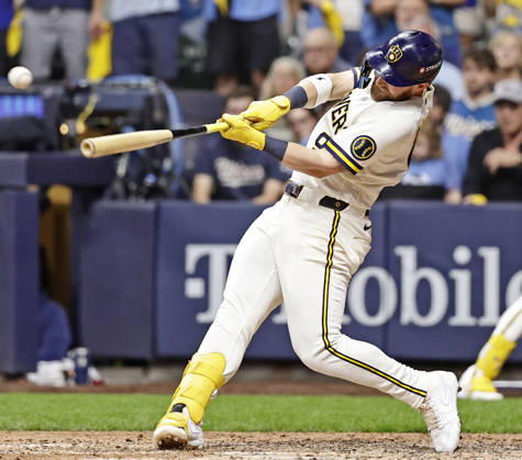 Baseball: Championship Series between Dodgers and Brewers Milwaukee Brewers first baseman Jake Bauers hits an RBI single in the eighth inning of Game 2 of the National League Championship Series against the Los Angeles Dodgers at American Family Field in Milwaukee, Wisconsin, on Oct. 12, 2026.  A14AA0005630711P
