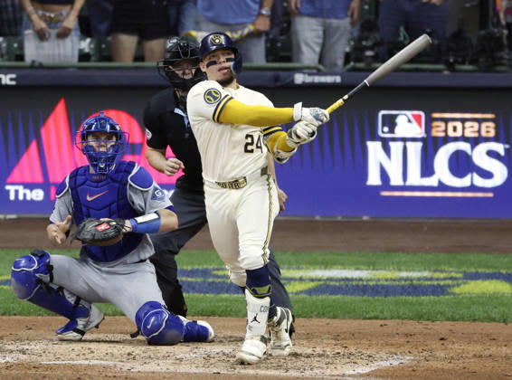 Baseball: Championship Series between Dodgers and Brewers Milwaukee Brewers catcher William Contreras hits an RBI single in the sixth inning of Game 2 of the National League Championship Series against the Los Angeles Dodgers at American Family Field in Milwaukee, Wisconsin, on Oct. 12, 2026.  A14AA0005630723P