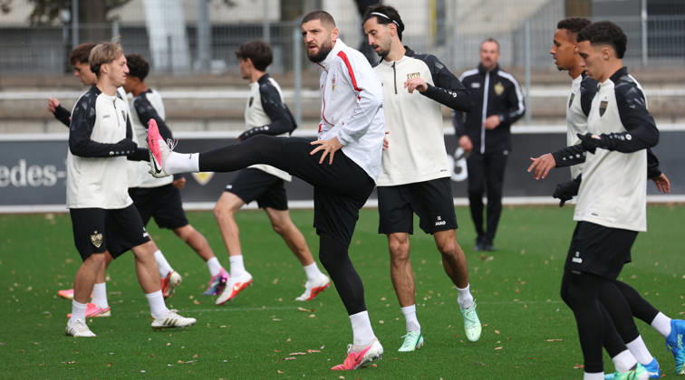 October 13, 2026, Germany, Stuttgart, VfB Stuttgart Soccer Practice, Jeff Chabot Center