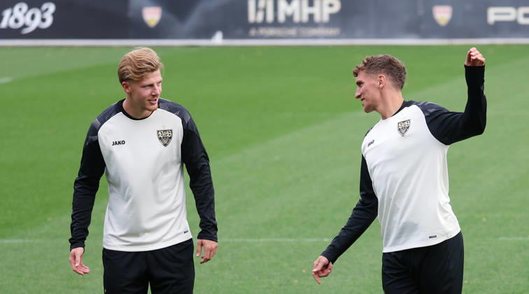 October 13, 2026, Germany, Stuttgart, VfB Stuttgart soccer practice, from left: Finn Jeltsch, Grischa Prömel