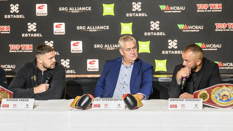 Pictured, from left: Roman Fress, Ulf Steinforth—SES promoter, Armend Xhoxhaj—WBO Europe champion; arguing, talking, speaking, GER, Magdeburg, SES, First press conference ahead of the SES Boxing Gala on Saturday, November 14, 2026, Magdeburg Exhibition Center, October 13, 2026, Copyright: HMBxMedia UwexKoch