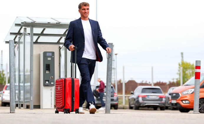 October 13, 2026, Stuttgart, Soccer, UEFA Champions League, 2026–2027 season, VfB Stuttgart flies to Bratislava, departure, Grischa Prömel