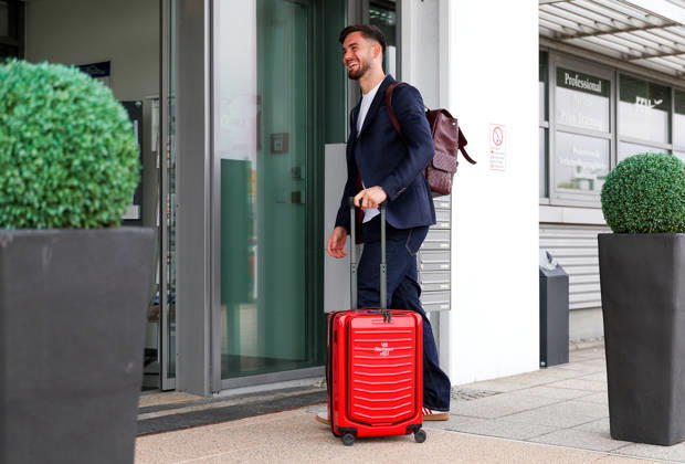 October 13, 2026, Stuttgart, Soccer, UEFA Champions League, 2026–2027 season, VfB Stuttgart flies to Bratislava, departure, Dennis Seimen