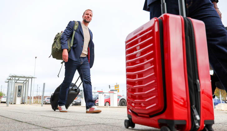 October 13, 2026, Stuttgart, Soccer, UEFA Champions League, 2026–2027 season, VfB Stuttgart flies to Bratislava, departure, VfB coach Sebastian Hoeneß