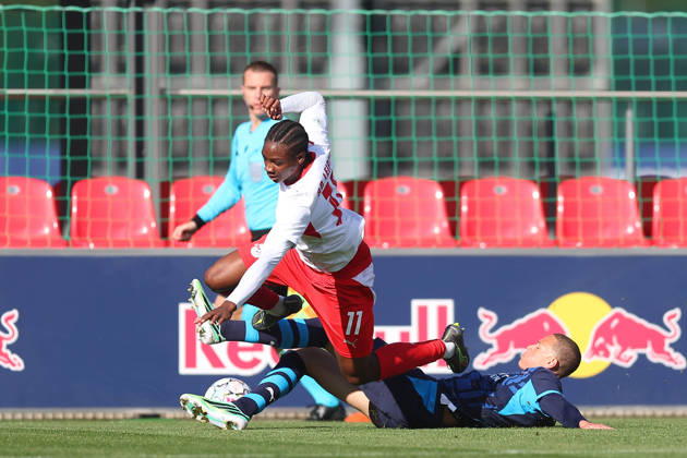 RB Leipzig U19 vs. PSV Eindhoven U19, UEFA Youth League, Leipzig, October 13, 2026, Cottaweg Training Center, Soccer, 2026–2027 Season, U19 Juniors, UEFA Youth League, Matchday 2, RB Leipzig U19 vs. PSV Eindhoven U19, Pictured, from left: Dilane Yarsekou (11), RB, and Dyran Stam (5), Eindhoven. For editorial use only. UEFA regulations prohibit any use of photographs as image sequences and or quasi-video.