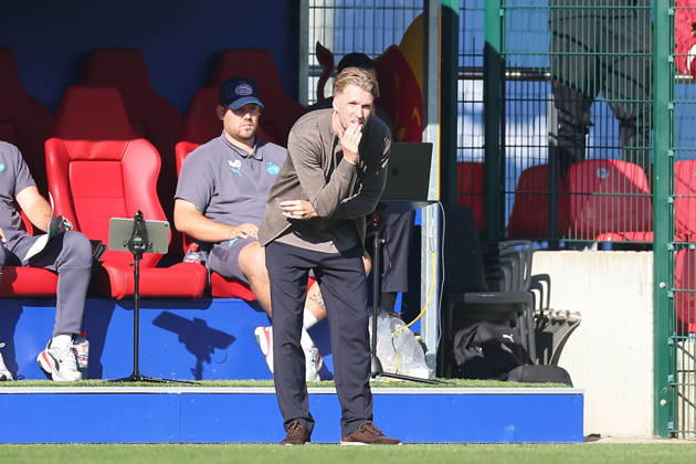 RB Leipzig U19 vs. PSV Eindhoven U19, UEFA Youth League, Leipzig, October 13, 2026, Cottaweg Training Center, Soccer, 2026–2027 Season, U19 Juniors, UEFA Youth League, Matchday 2, RB Leipzig U19 vs. PSV Eindhoven U19, Pictured: Coach Jasper Waalkens of Eindhoven, For editorial use only, UEFA regulations prohibit any use of photographs as image sequences and or quasi-video,