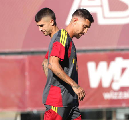 SOCCER - UEFA Champions League - AS Roma - press conference, PK, Pressekonferenz Photo by IPA ABACAPRESS.COM89637386 - October 13, 2026 Champions League: Gasperini and Malen Press Conference Training Sessions In the photo: Lorenzo Pellegrini, Gianluca Mancini (Photo by Gino Mancini) Roma Italy  Copyright: xIPAxSport ABACAx