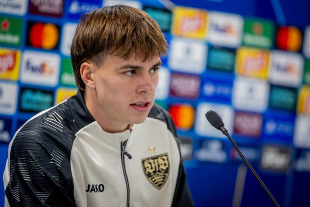 SLOVAN BRATISLAVA - STUTTGART Leo Sauer of Stuttgart speaks during press conference, PK, Pressekonferenz ahead of the matchday 2 of League phase round of UEFA Champions league football match between SK Slovan Bratislava and VfB Stuttgart at Narodny futbalovy stadion National football stadium Tehelne Pole. Bratislava, Slovakia, October 14, 2026. Copyright: xx 080A7998