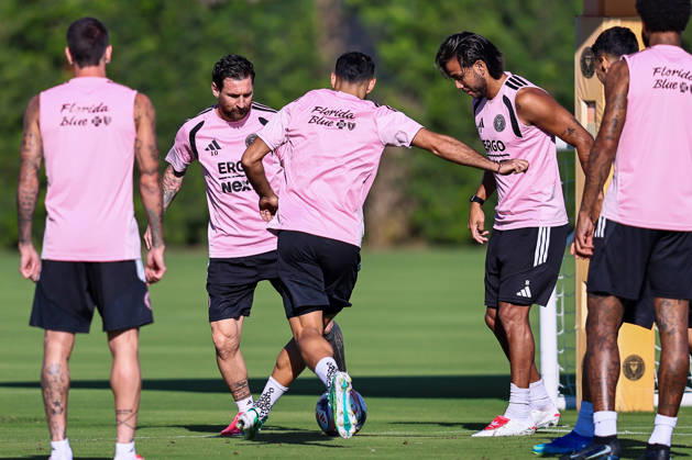 FORT LAUDERDALE, FL - OCTOBER 13: Inter Miami CF forward Lionel Messi (10) is seen during an Inter Miami Training Session at Florida Blue Training Center on October 13, 2026 in Fort Lauderdale, Florida. (Photo by Chris Arjoon Icon Sportswire) SOCCER: OCT 13 Inter Miami CF Training EDITORIAL USE ONLY Icon2610130000002