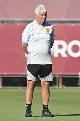 IPA89639244 - Gian Piero Gasperini, head coach of AS Roma, during the UEFA Champions League soccer match between AS Roma and Real Madrid, at a press conference, PK, Pressekonferenz and training session at the Trigoria Training Center on October 13, 2026, in Rome, Italy. During the AS Roma press conference for the UEFA Champions League soccer match in Rome, Italy, on October 13, 2026  Copyright: xRobertoxRamaccia IPAxSportx xx IPA89639244 IPA89639244
