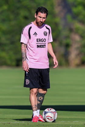 FORT LAUDERDALE, FL - OCTOBER 13: Inter Miami CF forward Lionel Messi (10) is seen during an Inter Miami Training Session at Florida Blue Training Center on October 13, 2026 in Fort Lauderdale, Florida. (Photo by Chris Arjoon Icon Sportswire) SOCCER: OCT 13 Inter Miami CF Training EDITORIAL USE ONLY Icon2610130000011