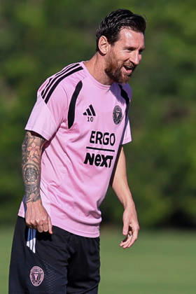 FORT LAUDERDALE, FL - OCTOBER 13: Inter Miami CF forward Lionel Messi (10) is seen during an Inter Miami Training Session at Florida Blue Training Center on October 13, 2026 in Fort Lauderdale, Florida. (Photo by Chris Arjoon Icon Sportswire) SOCCER: OCT 13 Inter Miami CF Training EDITORIAL USE ONLY Icon2610130000025