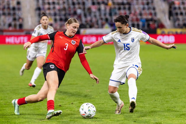 SOCCER - FIFA World Cup, WM, Weltmeisterschaft, Fussball 2027, quali, AUT vs KOS VIENNA,AUSTRIA,13.OCT.26 - SOCCER - FIFA Women s World Cup 2027, european qualifiers, OEFB international match, Länderspiel, Nationalmannschaft Austria vs Kosovo. Image shows Sarah Gutmann (AUT) and Marigone Tahiri (KOS). GEPAxpictures xArminxRauthner