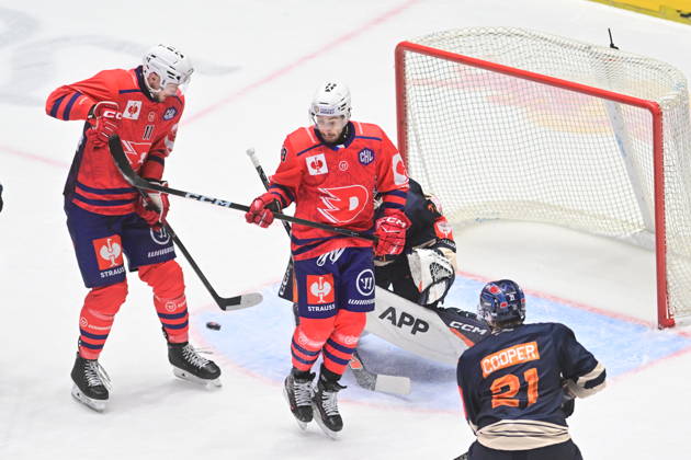 Ice hockey, Eishockey Champions League match: HC Dynamo Pardubice vs Vaxjo Lakers Hockey Club in Pardubice, Czech Republic, October 13, 2026. From left Jachym Kondelik of Pardubice, Dominik Hrnicko of Pardubice, Adam Ahman, goalie of Vaxjo, Brian Cooper of Vaxjo. (CTKxPhoto JosefxVostarek) CTKPhotoP2026101307095  CTKPhotoP2026101307095