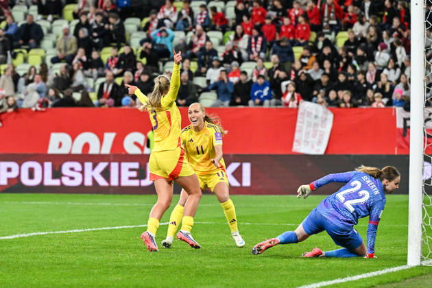 POLAND VS BELGIUM Amy Littel (3) of Belgium scores 1-1 and Belgium celebrate during a female soccer game between the national teams of Poland and Belgium , called the Red Flames , in the play-offs round 1 and 2nd leg for the European qualifiers , on Tuesday 13 October 2026 in Gdansk , POLAND . PHOTO SPORTPIX Stijn Audooren Sportpix.be Gdansk Polsat Plus Arena POLAND Copyright: xSportpix.bex xStijnxAudoorenxStijnxAudoorenx xSportpix.bex