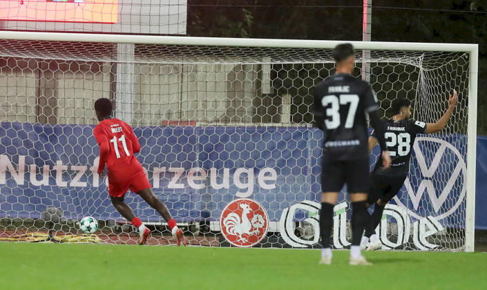 October 13, 2026, xfsx, Men s, Soccer, 2026–2027 Season, 3rd Division, Matchday 9: TSV Havelse vs. FC Würzburger Kickers; from left: Kwasi Wriedt; TSV Havelse scores the 1–0 goal, Ivan Franjic, FC Würzburger Kickers; Ebrahim Farahnak, FC Würzburger Kickers; Hannover; Eilenriedestadion; Lower Saxony; Germany