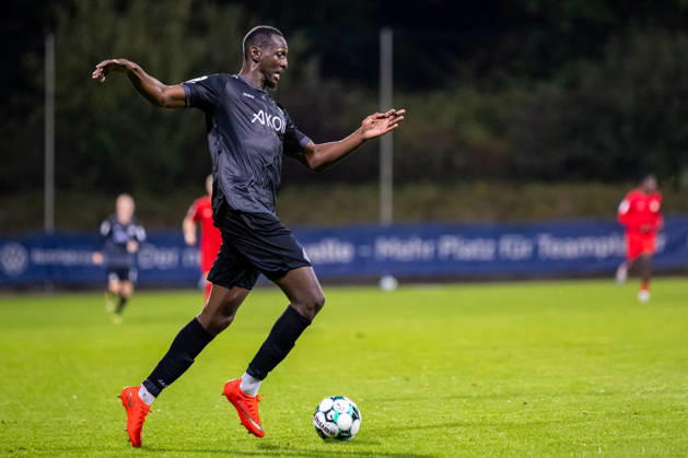 Tarsis Bonga, FC Würzburger Kickers, 30 on the ball (GER), TSV Havelse vs. FC Würzburger Kickers, Soccer, 3rd Division, Matchday 9, 2026–2027 season, October 13, 2026 DFL regulations prohibit the use of photographs as image sequences and or quasi-video GER, TSV Havelse vs. FC Würzburg Kickers, soccer, 3rd League, Matchday 9, 2026–2027 season, October 13, 2026, Hanover Copyright: xEibner-Pressefoto JanxRollingerx EP_JSK