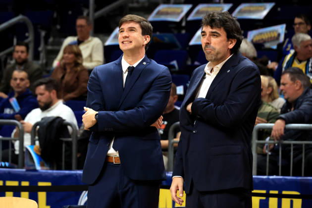October 13, 2026, Germany, GER, DEU, Basketball, Champions League (BCL), Day 1, 2026–2027 Season, Berlin, ALBA Berlin vs. Igokea Head Coach Pedro Calles, ALBA Berlin; Assistant Coach Sebastian Trzcionka, ALBA Berlin; nordphoto GmbH; Engler Berlin; Uber Arena Berlin; Germany Copyright: xNordphotox xEnglerx