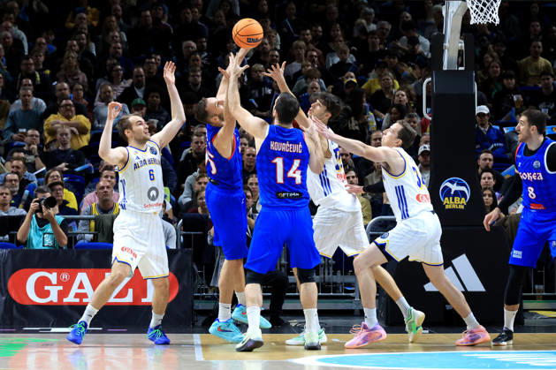 October 13, 2026, Germany, GER, DEU, Basketball, Champions League (BCL), Day 1, 2026–2027 Season, Berlin, ALBA Berlin vs. Igokea, Malte Delow (ALBA Berlin) 6, Brandon Angel (ALBA Berlin) 21, Justin Bean (ALBA Berlin) 34, Petar Kovacevic (Igokea) 14, Djordje Topolovic (Igokea) 15, nordphoto GmbH, Engler, Berlin, Uber Arena, Berlin, Germany Copyright: xNordphotox xEnglerx