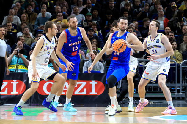 October 13, 2026, Germany, GER, DEU, Basketball, Champions League (BCL), Day 1, 2026–2027 Season, Berlin, ALBA Berlin vs. Igokea, Malte Delow (ALBA Berlin) 6, Brandon Angel (ALBA Berlin) 21, Justin Bean (ALBA Berlin) 34, Petar Kovacevic (Igokea) 14, Djordje Topolovic (Igokea) 15, nordphoto GmbH, Engler, Berlin, Uber Arena, Berlin, Germany Copyright: xNordphotox xEnglerx