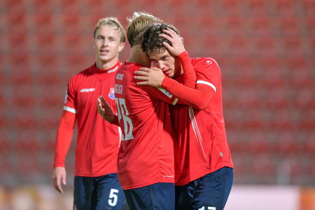 From left: Ben Westermeier (Unterhaching), 5; Andy Breuer (Unterhaching), 26; and the player who scored the 4-0 goal, celebrating the goal, cheering, goal celebration, goal, celebrating the goal, optimistic, action, October 13, 2026, Unterhaching, Germany, soccer, Bavarian Regional League, SpVgg Unterhaching vs. TSV 1882 Landsberg xslx