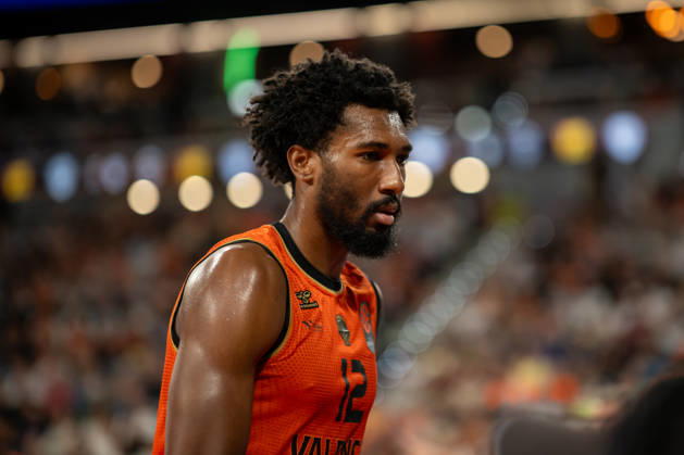 EuroLeague Round 5 match between Valencia Basket and Olympiacos Piraeu Armoni Brooks of Valencia Basket in action during the EuroLeague Round 5 match between Valencia Basket and Olympiacos Piraeu at Roig Arena, (Valencia ) on October 13, 2026. Copyright: xVicentexVidalxFernandezx
