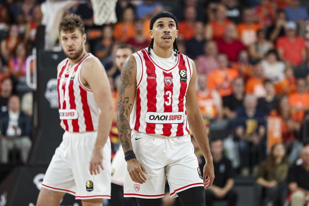 October 13, 2026, Valencia, Valencia, Spain: Tyson Ward of Olympiacos Piraeus looks on during the Euroleague Basketball Regular Season Round 5 game between Valencia Basket and Olympiacos Piraeus Roster at Roig Arena on October 13, 2026 in Valencia, Spain. Valencia Spain - ZUMAa181 20261013_zaa_a181_028 Copyright: xIrinaxR.xHx