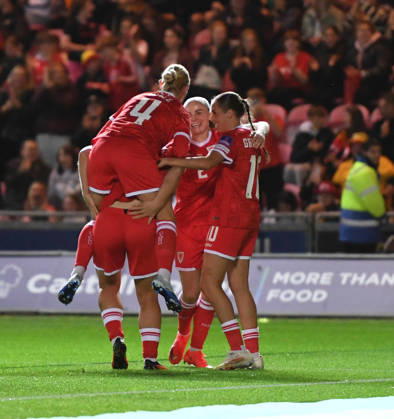 Llanelli, Wales, October 13th 2026 Elise Hughes of Wales celebrates with her team after scoring her sides 2nd goal during the 2027 FIFA Women s World Cup - WEQ Play-offs Round 1 - between Wales and Albania on 13th Oct 2026 at Parc Y Scarlets (Photo by Jeff Thomas Sports Press Photo) Copyright: xJeffxThomas SportsxPressxPhotox Sportspressphoto_SPR254466