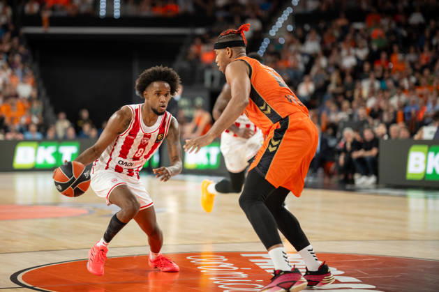 EuroLeague Round 5 match between Valencia Basket and Olympiacos Piraeu Jean Montero of Olympiacos Piraeus in action during the EuroLeague Round 5 match between Valencia Basket and Olympiacos Piraeu at Roig Arena, (Valencia ) on October 13, 2026. Copyright: xVicentexVidalxFernandezx