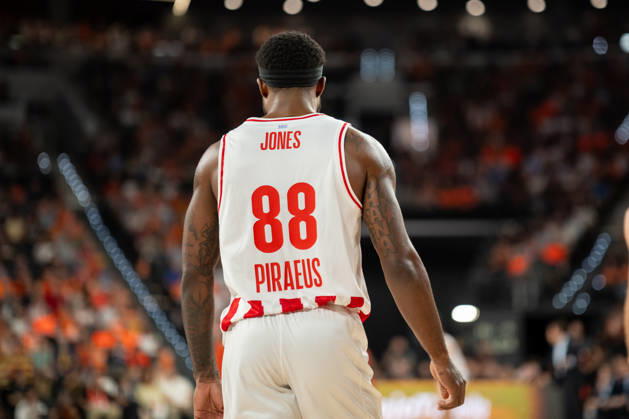 EuroLeague Round 5 match between Valencia Basket and Olympiacos Piraeu Tyrique Jones of Olympiacos Piraeus in action during the EuroLeague Round 5 match between Valencia Basket and Olympiacos Piraeu at Roig Arena, (Valencia ) on October 13, 2026. Copyright: xVicentexVidalxFernandezx