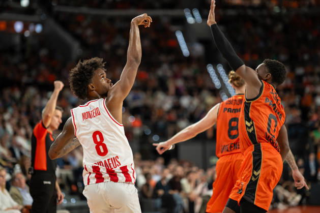 EuroLeague Round 5 match between Valencia Basket and Olympiacos Piraeu Jean Montero of Olympiacos Piraeus in action during the EuroLeague Round 5 match between Valencia Basket and Olympiacos Piraeu at Roig Arena, (Valencia ) on October 13, 2026. Copyright: xVicentexVidalxFernandezx