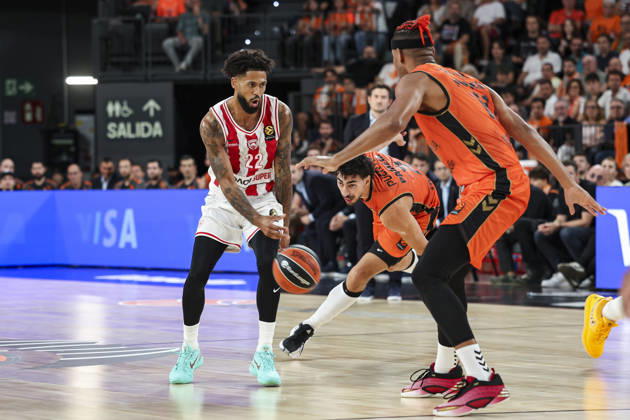 October 13, 2026, Valencia, Valencia, Spain: Tyler Dorsey of Olympiacos Piraeus in action during the Euroleague Basketball Regular Season Round 5 game between Valencia Basket and Olympiacos Piraeus Roster at Roig Arena on October 13, 2026 in Valencia, Spain. Valencia Spain - ZUMAa181 20261013_zaa_a181_060 Copyright: xIrinaxR.xHx