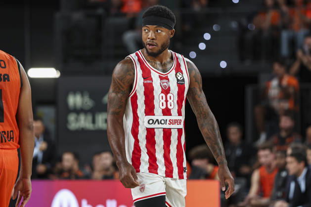 October 13, 2026, Valencia, Valencia, Spain: Tyrique Jones of Olympiacos Piraeus looks on during the Euroleague Basketball Regular Season Round 5 game between Valencia Basket and Olympiacos Piraeus Roster at Roig Arena on October 13, 2026 in Valencia, Spain. Valencia Spain - ZUMAa181 20261013_zaa_a181_065 Copyright: xIrinaxR.xHx