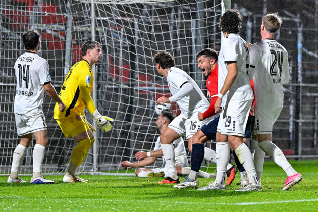 Goal to make it 2–0: Maximilian Holdenrieder, Landsberg, 14; Maurice Merkl, goalkeeper, Landsberg, 22; Fabian Kljucevic, Landsberg, 16; David Bauer, Landsberg, 29 Benedikt Kuhn, Landsberg, 24, looking disappointed; disappointment, frustration, pessimistic; Moritz Mueller, Unterhaching, 24, turning away in celebration; 13 10 2026, Unterhaching, Germany, soccer, Bavarian Regional League, SpVgg Unterhaching vs. TSV 1882 Landsberg xslx