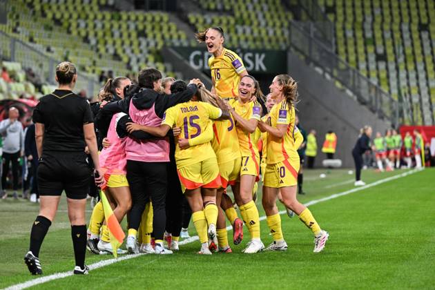 POLAND VS BELGIUM Amy Littel (3) of Belgium scores 1-1 and Belgium celebrate during a female soccer game between the national teams of Poland and Belgium , called the Red Flames , in the play-offs round 1 and 2nd leg for the European qualifiers , on Tuesday 13 October 2026 in Gdansk , POLAND . PHOTO SPORTPIX Stijn Audooren Sportpix.be Gdansk Polsat Plus Arena POLAND Copyright: xSportpix.bex xStijnxAudoorenxStijnxAudoorenx xSportpix.bex